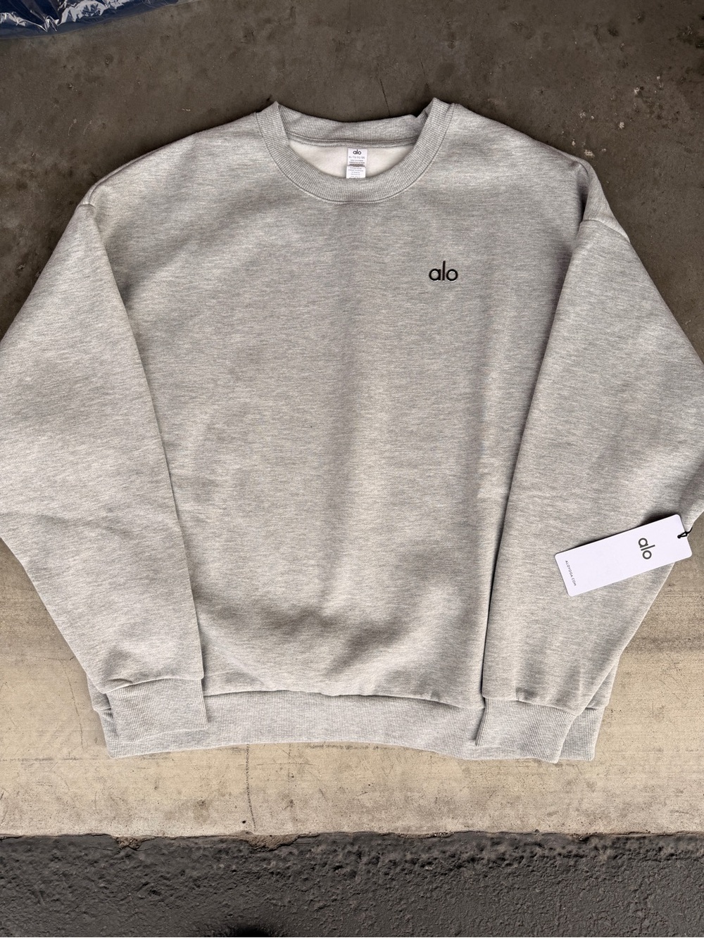ALO Yoga Men’s Crewneck Sweatshirt - Light Heather Gray